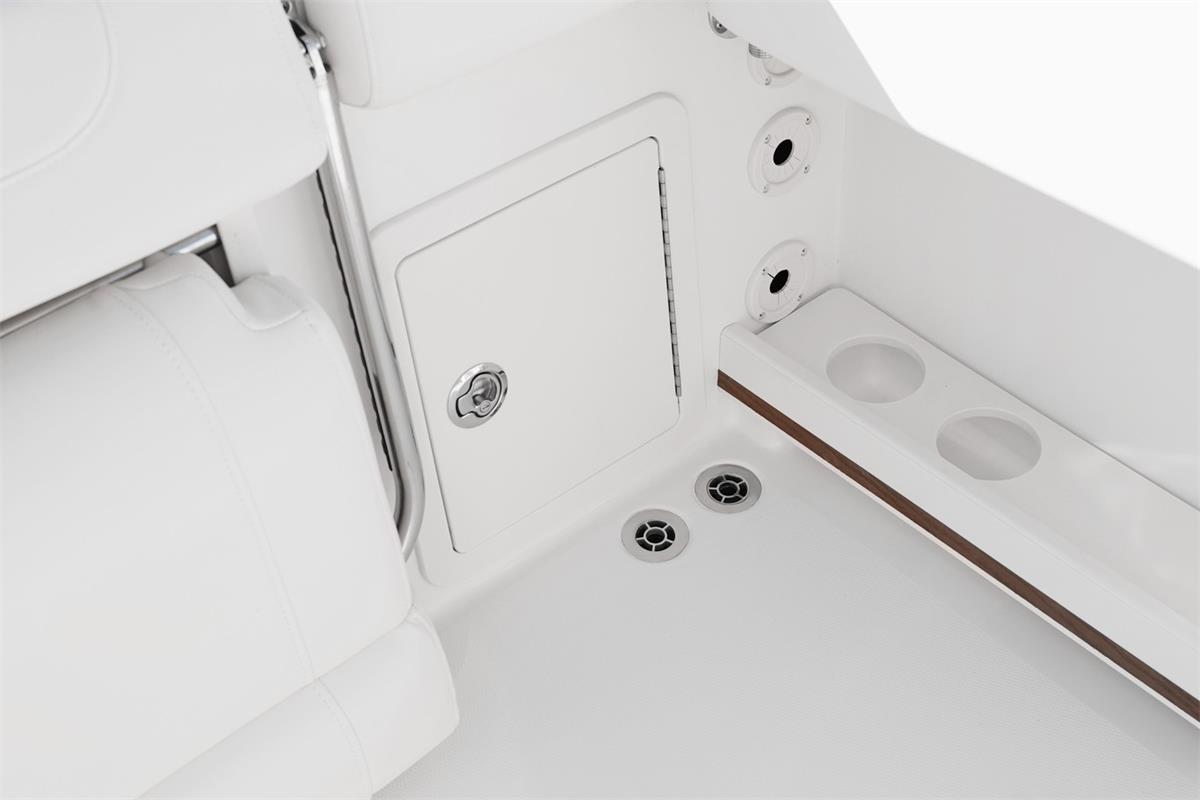 Qui sunt usus Latches Marine?